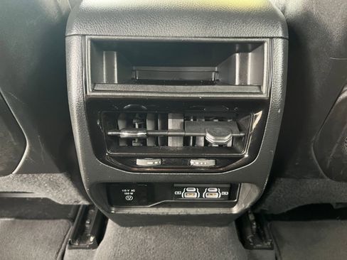 Used 2023 Jeep Grand Cherokee Altitude image 24