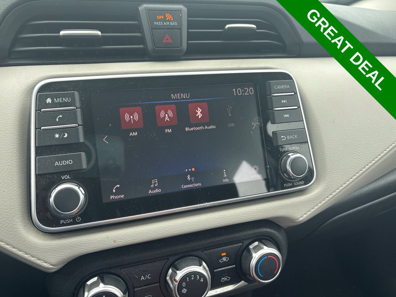 Used 2021 Nissan Versa SV FWD image 18