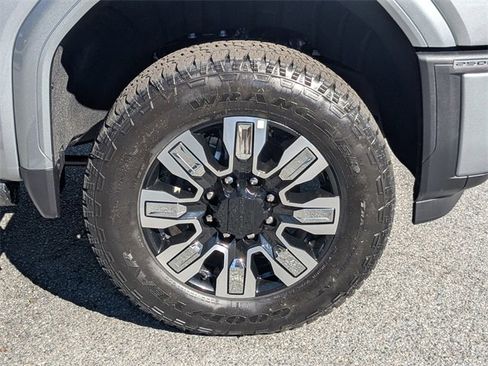 New 2026 GMC Sierra 2500 Denali w/ Denali Reserve Package image 12