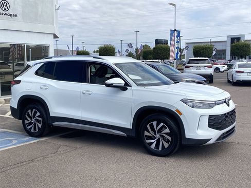 New 2025 Volkswagen Tiguan S image 2