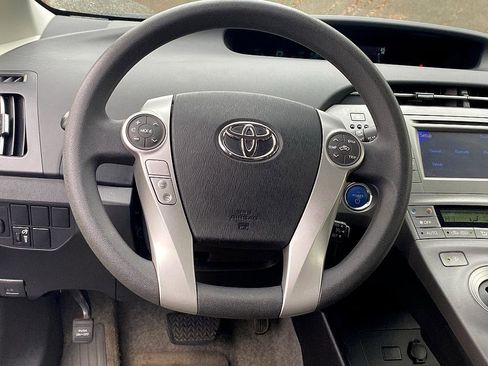 Used 2015 Toyota Prius Two image 13
