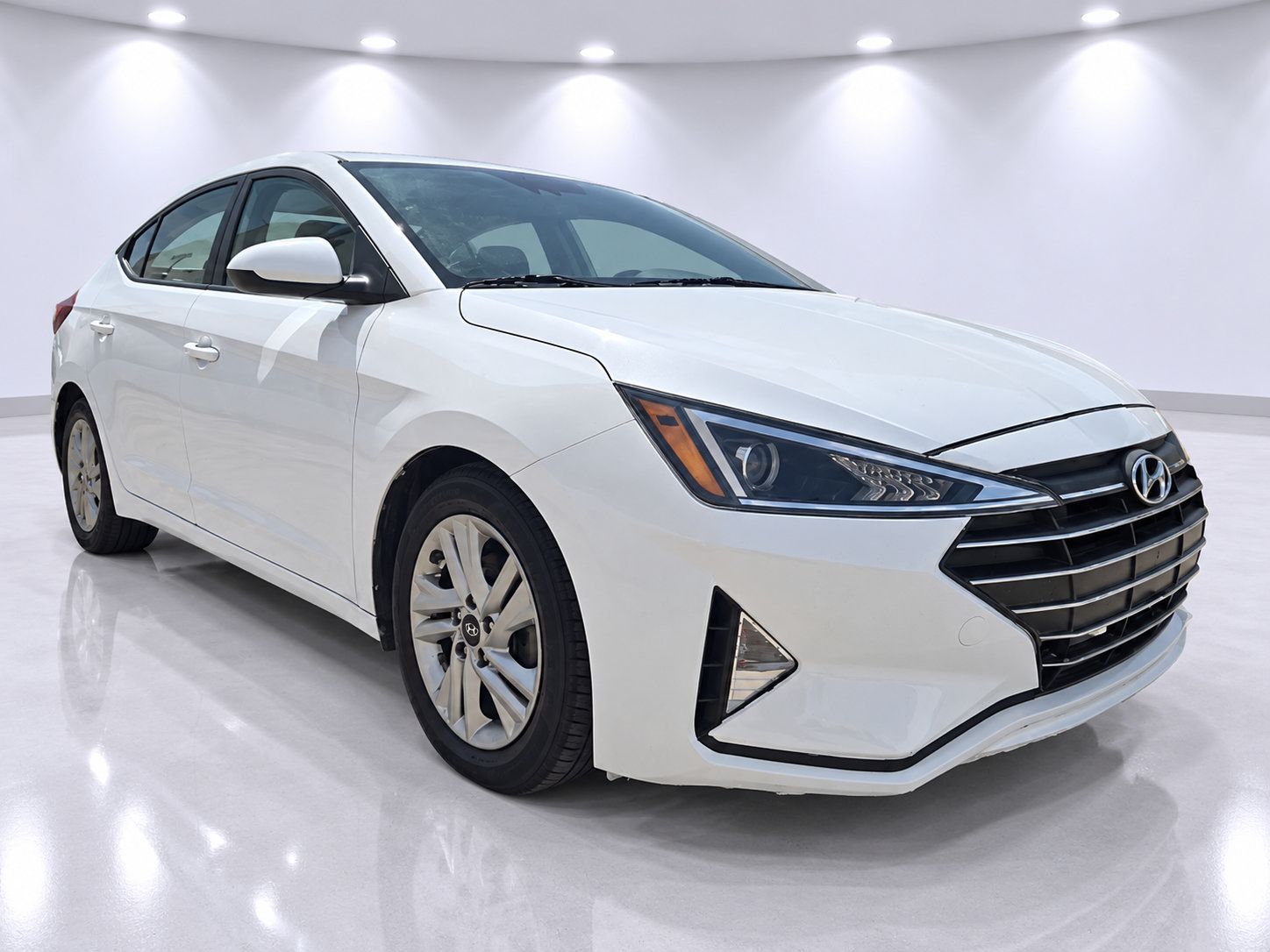 Used 2019 Hyundai Elantra Value Edition w/ Cargo Package FWD image 2