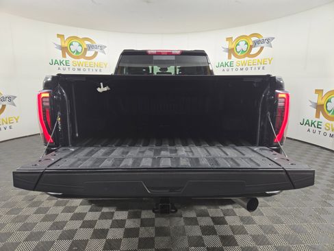 Certified 2025 GMC Sierra 2500 AT4 w/ Technology Package image 31