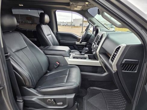 Used 2018 Ford F150 Lariat w/ Equipment Group 502A Luxury image 29