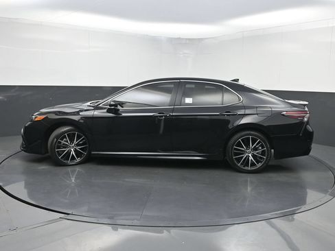 Used 2024 Toyota Camry SE FWD image 40