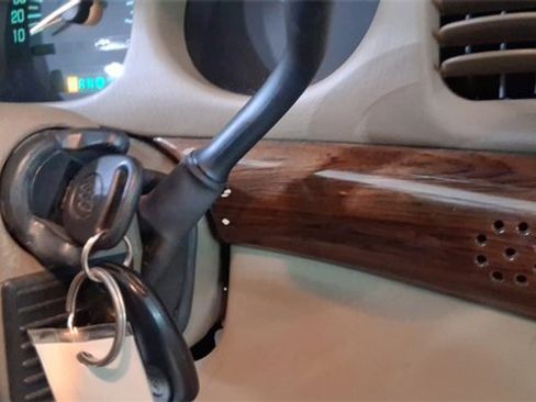 Used 2004 Buick Le Sabre Custom image 31