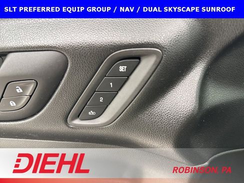 Used 2018 GMC Acadia SLT image 26