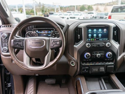 Used 2021 GMC Sierra 1500 Denali w/ Denali Ultimate Package image 16