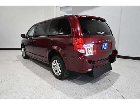 Used 2020 Dodge Grand Caravan SXT FWD image 8