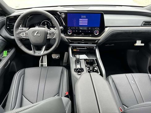 New 2026 Lexus TX 500h AWD image 8