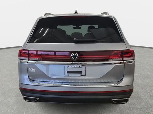 New 2026 Volkswagen Atlas SE image 5