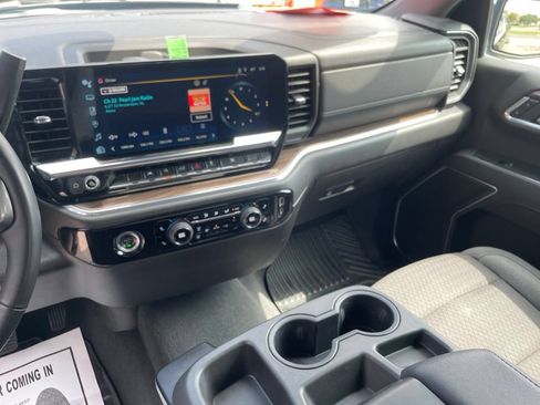 Used 2023 Chevrolet Silverado 1500 LT AWD/4WD image 47