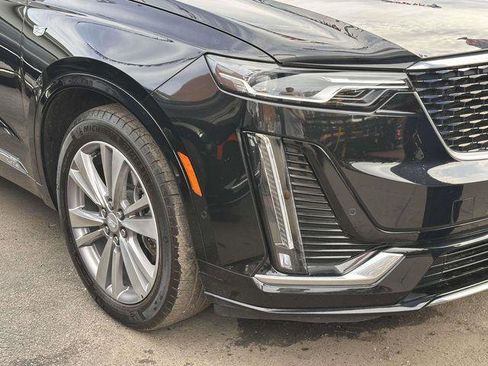 Used 2024 Cadillac XT6 Premium Luxury w/ Technology Package AWD/4WD image 6