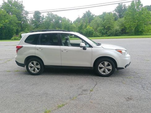 Used 2014 Subaru Forester 2.5i Limited AWD/4WD image 7