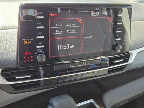 Certified 2023 Toyota Sienna LE image 22