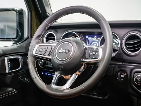 Used 2023 Jeep Wrangler Sahara w/ Safety Group image 15