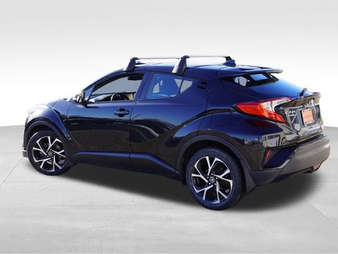 Used 2018 Toyota C-HR XLE image 8