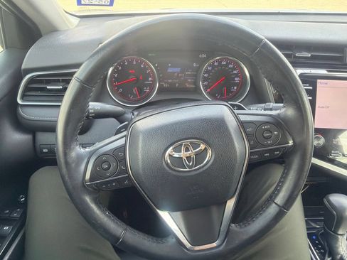 Used 2019 Toyota Camry XSE FWD image 8