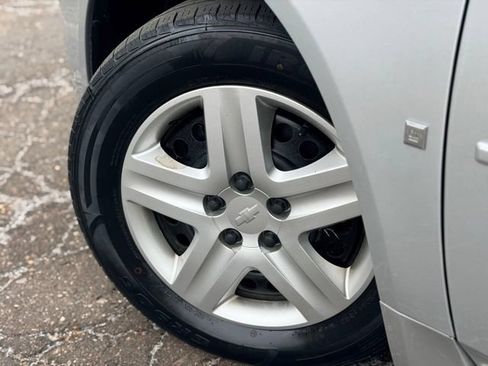 Used 2010 Chevrolet Impala LS FWD image 21