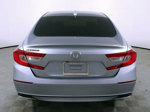 Used 2018 Honda Accord EX image 8