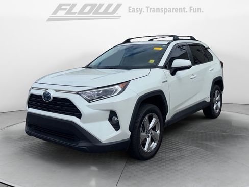 Used 2021 Toyota RAV4 XLE Premium AWD/4WD image 3
