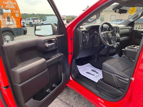 Used 2021 Chevrolet Silverado 1500 Custom image 12
