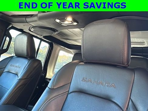 Used 2022 Jeep Wrangler Unlimited Sahara w/ Cold Weather Group image 31