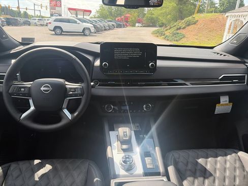 New 2026 Nissan Rogue Platinum AWD/4WD image 13