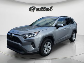 Used 2021 Toyota RAV4 XLE w/ Convenience Package FWD video 1