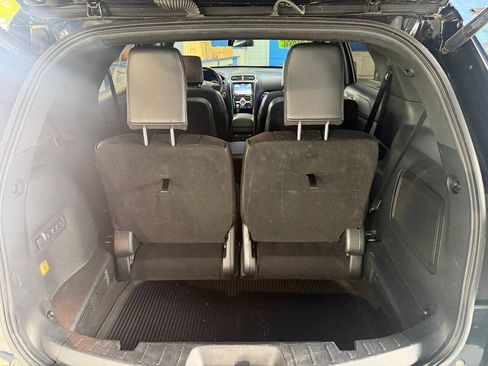 Used 2019 Ford Explorer Platinum AWD/4WD image 25