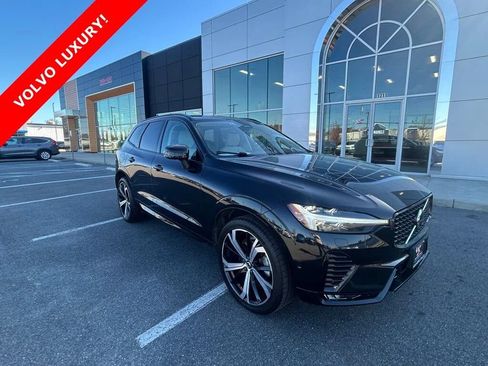 Used 2023 Volvo XC60 B6 Ultimate w/ Protection Package Premier AWD/4WD image 3