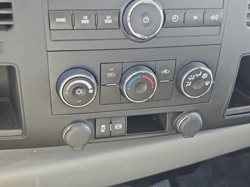 Used 2013 Chevrolet Silverado 2500 W/T image 27