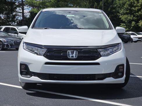 New 2026 Honda Odyssey Touring image 18