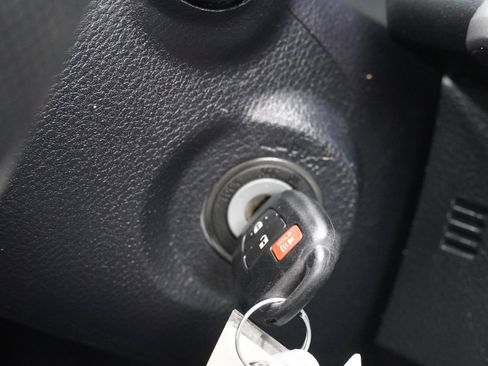 Certified 2018 Toyota Tacoma SR5 image 37