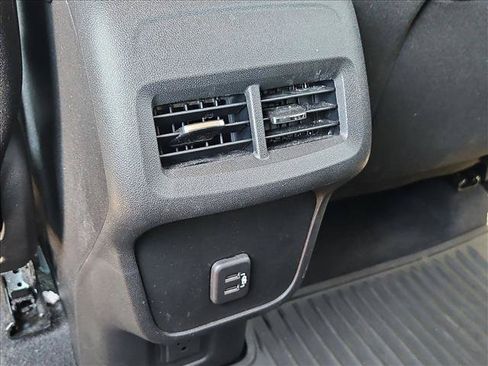 Used 2020 Chevrolet Equinox LT FWD image 25