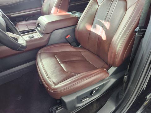 Certified 2022 Ford Expedition Limited image 12