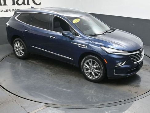Certified 2023 Buick Enclave Essence w/ Experience Buick Package FWD image 39