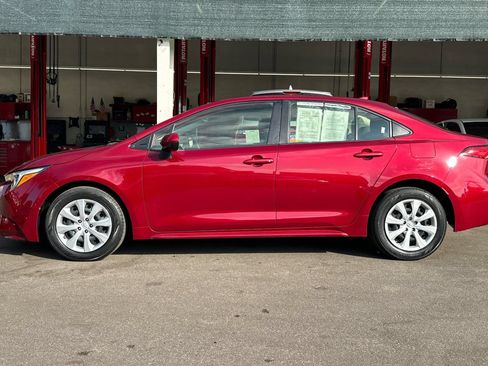 Used 2024 Toyota Corolla LE FWD image 7