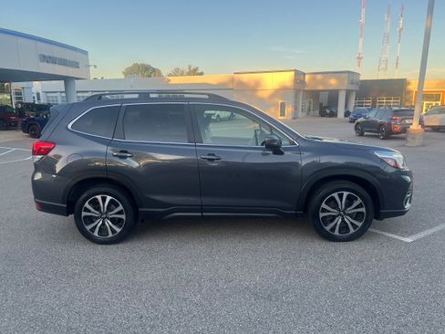 Used 2020 Subaru Forester Limited AWD/4WD image 8