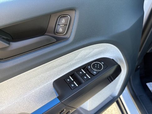New 2026 Ford Maverick XLT w/ XLT Luxury Package FWD image 16