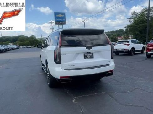 Certified 2023 Cadillac Escalade Sport Platinum AWD/4WD image 7