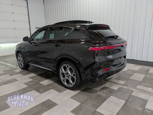 Used 2024 Alfa Romeo Tonale Ti AWD/4WD image 2