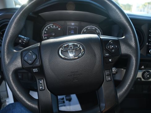Certified 2022 Toyota Tacoma SR image 12