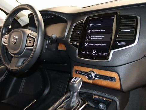 Used 2022 Volvo XC90 T6 Momentum w/ Advanced Package image 57