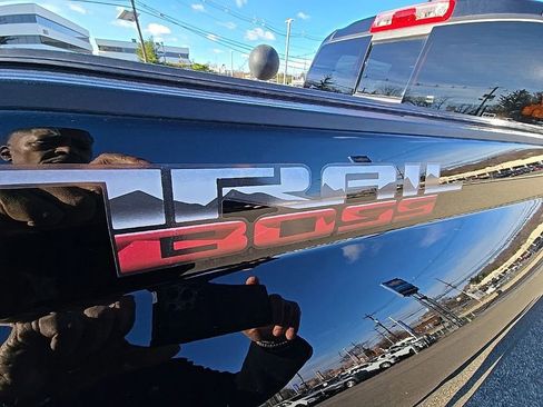 Used 2023 Chevrolet Colorado Z71 image 43