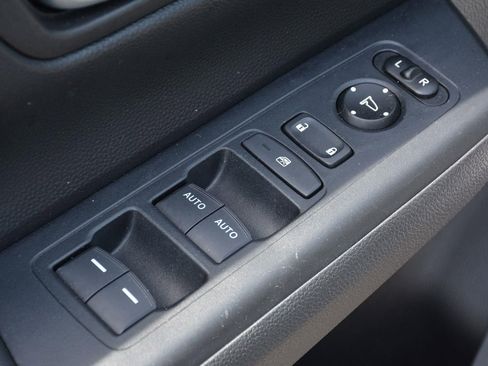 Used 2023 Honda CR-V EX image 11