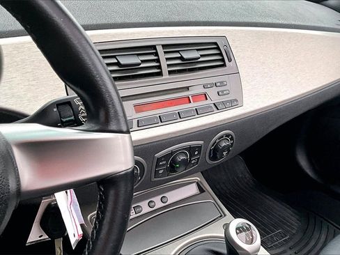 Used 2003 BMW Z4 3.0i image 10