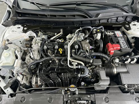 Used 2025 Nissan Altima 2.5 SR FWD image 31