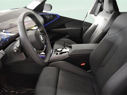 Used 2025 BMW X3 xDrive30i w/ Convenience Package image 24