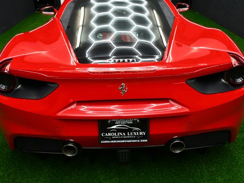 Used 2017 Ferrari 488 GTB image 16